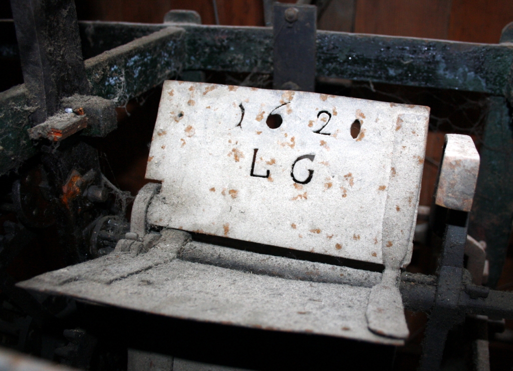 Turmuhrwerk Oberalm, Pfarrkirche Windflügel 1620