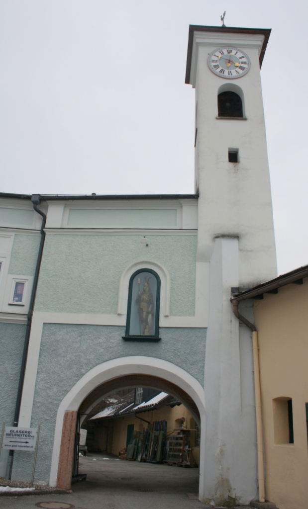 Turmuhrwerk Oberalm, Hammer Außenansicht