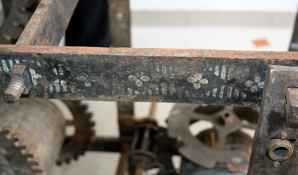 Turmuhrwerk Nassereith Schablonendekor