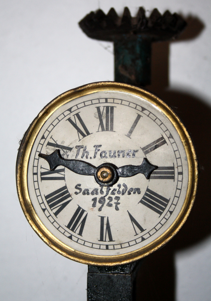 Turmuhrwerk Anthering Kontrollzifferblatt