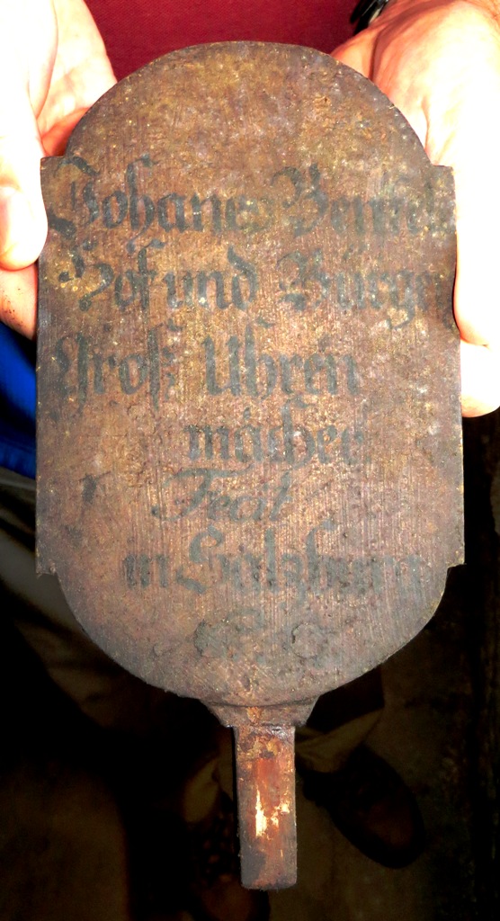 Turmuhrwerk Werfen, Pfarrkirche Aufsteckschild