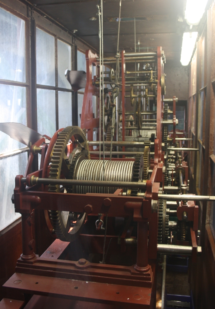 Turmuhrwerk Hamburg, St. Michaelis Seitenansicht