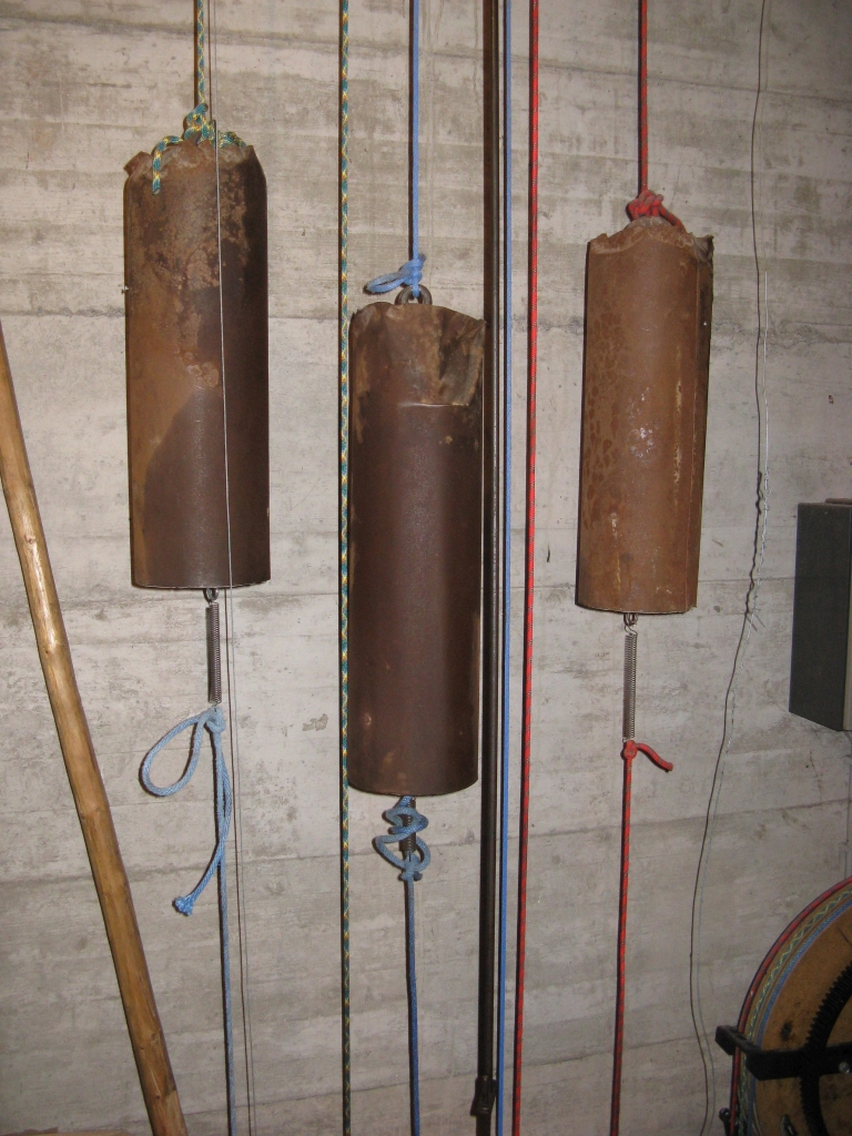 Turmuhrwerk Assling, Pfarrkirche Gewichte