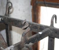 Turmuhrwerk Oberalm, Hammer Gestellbekrönungen